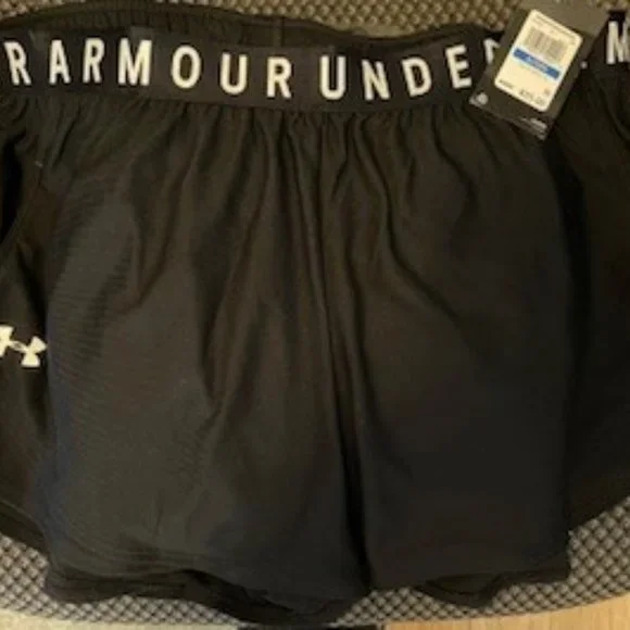 Under Armour Shorts - Picture 1 of 1